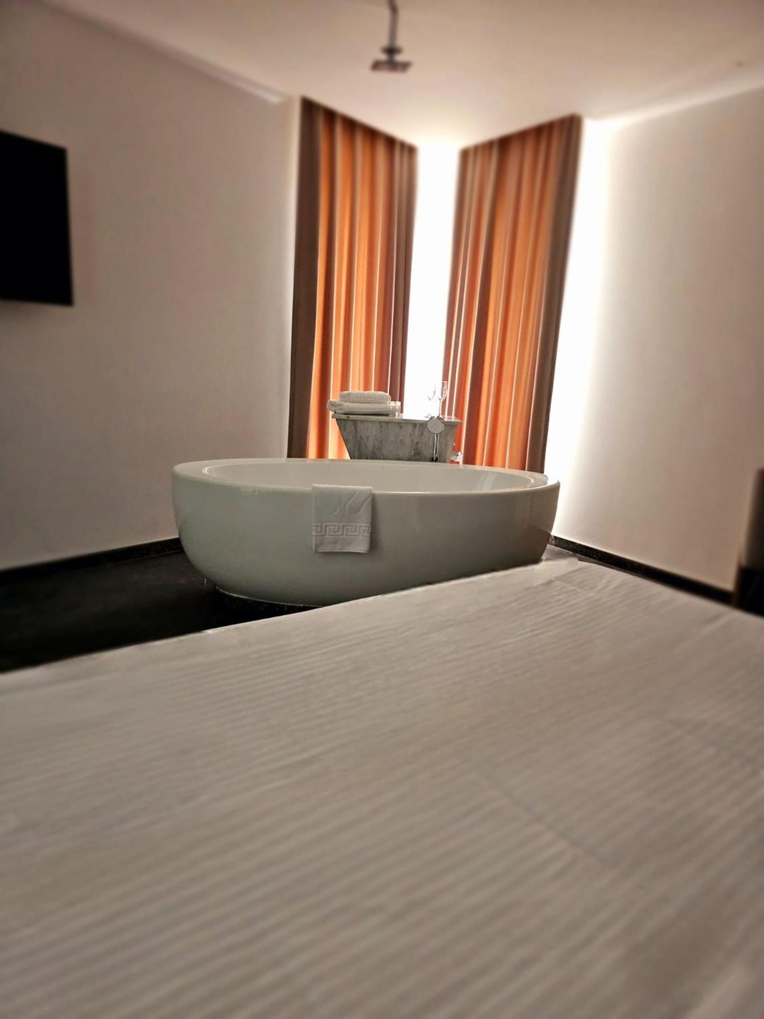 Cm111Apparthotel Букурещ Екстериор снимка