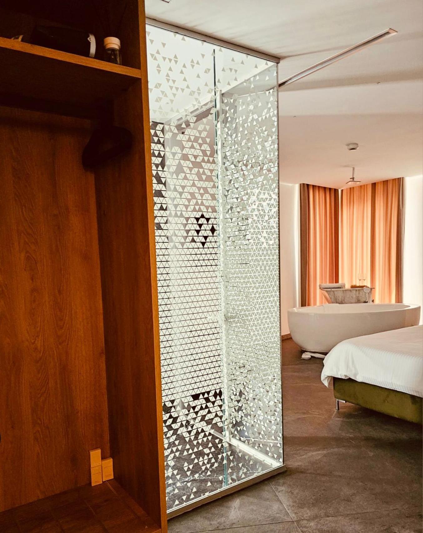 Cm111Apparthotel Букурещ Екстериор снимка
