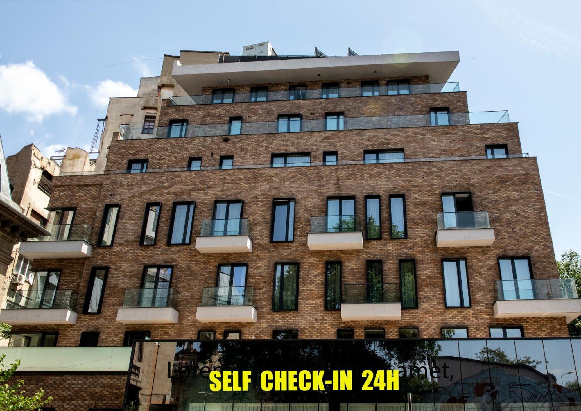 Cm111Apparthotel Букурещ Екстериор снимка