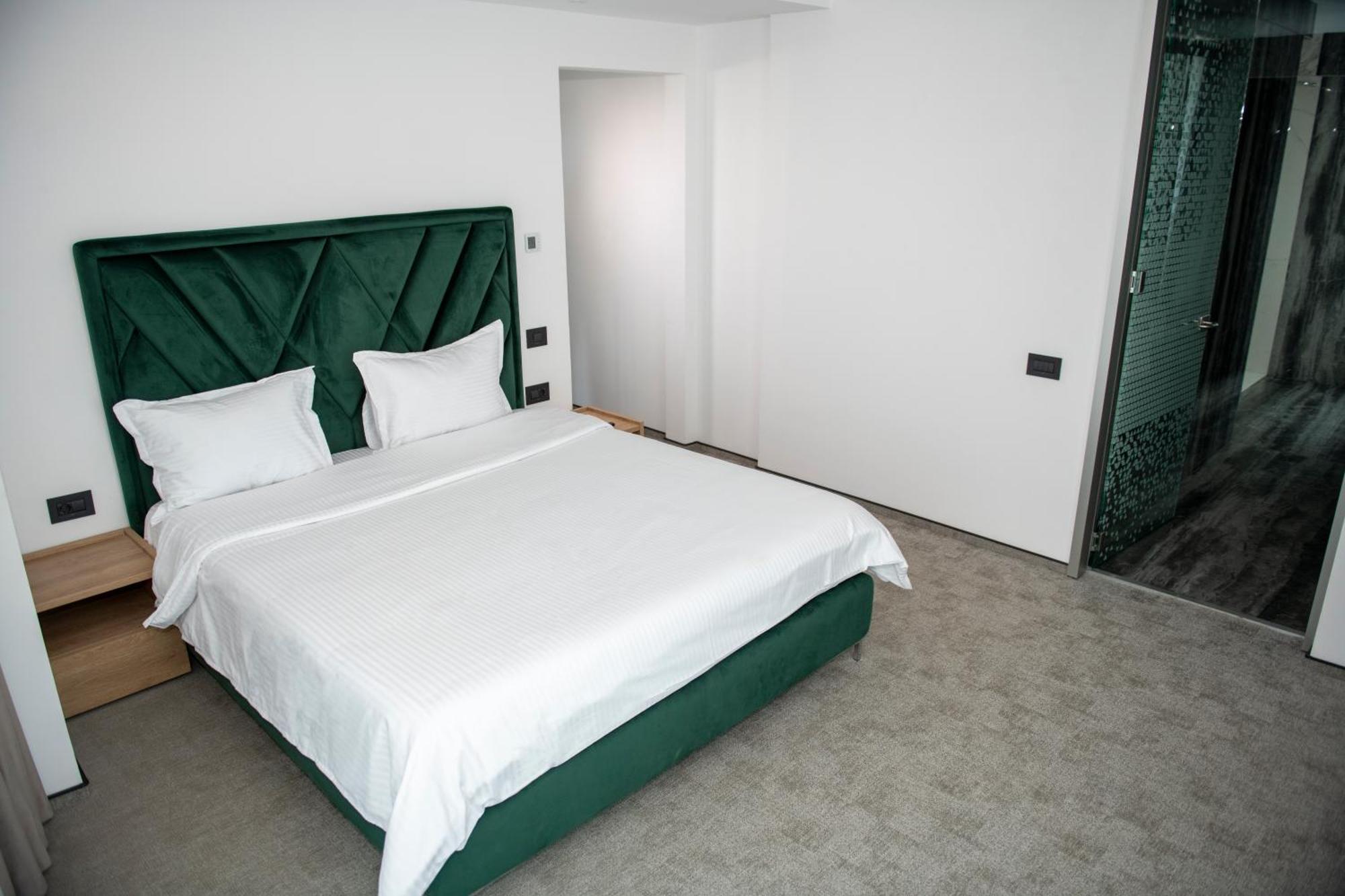 Cm111Apparthotel Букурещ Екстериор снимка