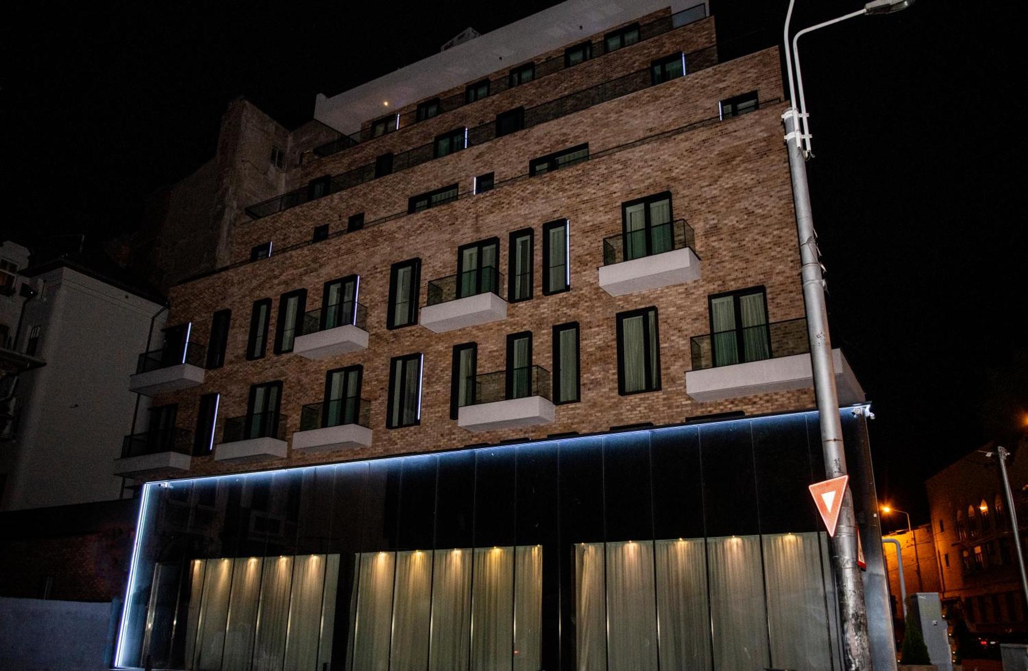 Cm111Apparthotel Букурещ Екстериор снимка