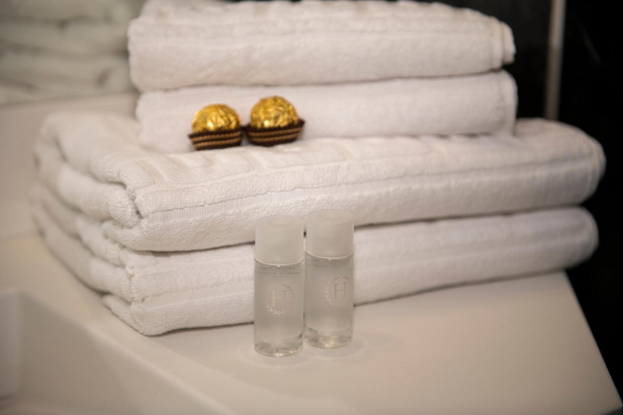 Cm111Apparthotel Букурещ Екстериор снимка