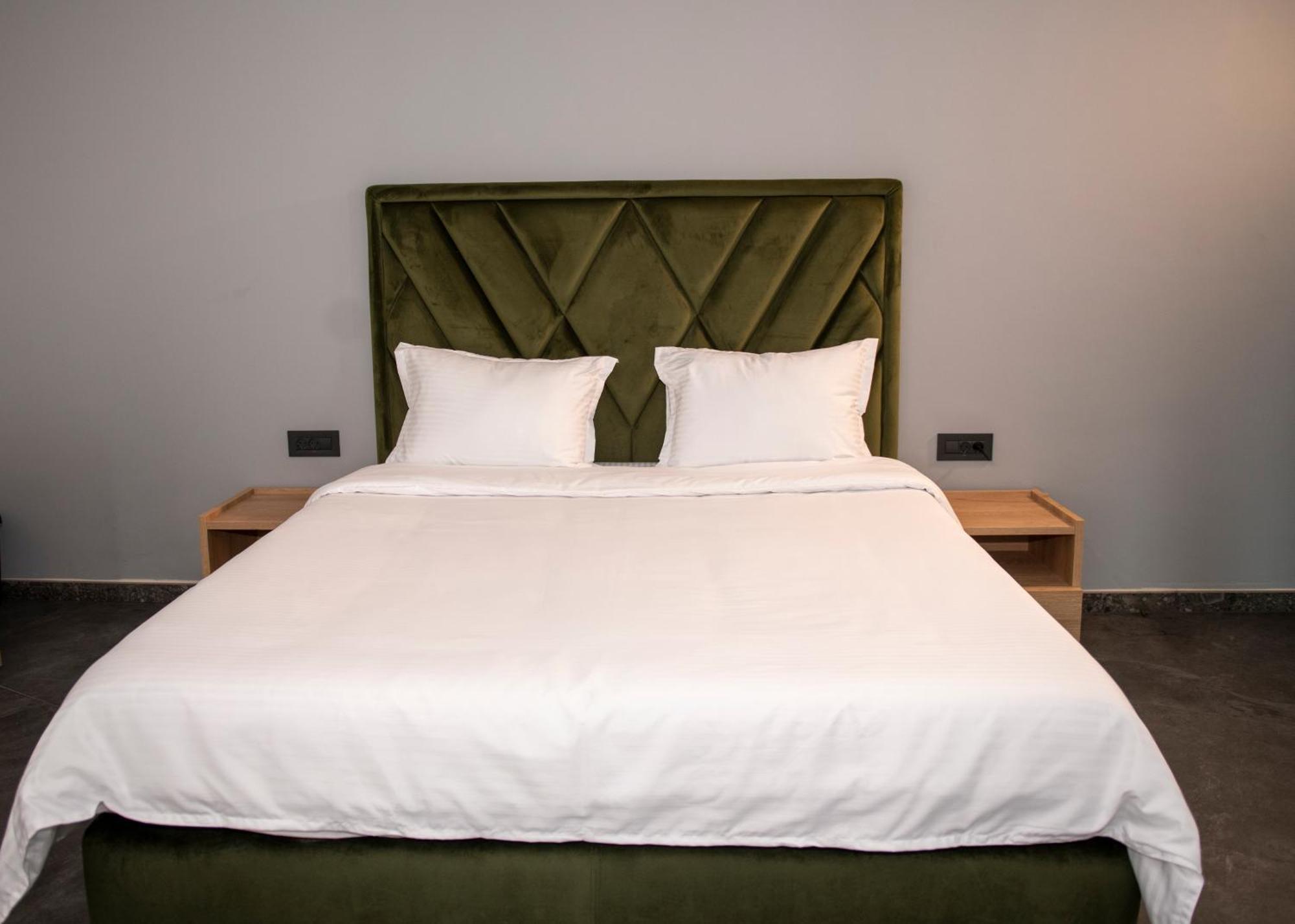 Cm111Apparthotel Букурещ Екстериор снимка